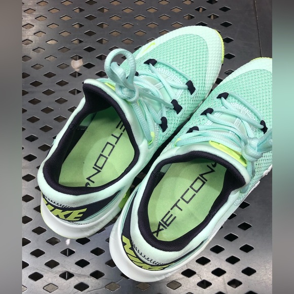 Nike Free Metcon 4 Sneakers - Picture 8 of 15